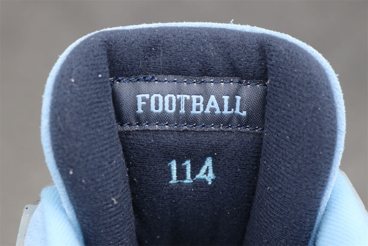 Air Jordan 4 Retro 'UNC Football' PE